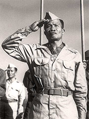 Photo of Jose Cabalfin Calugas Sr in uniform.